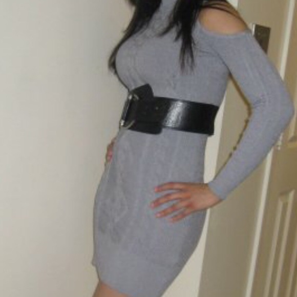 Dress - Picture 3 of 3